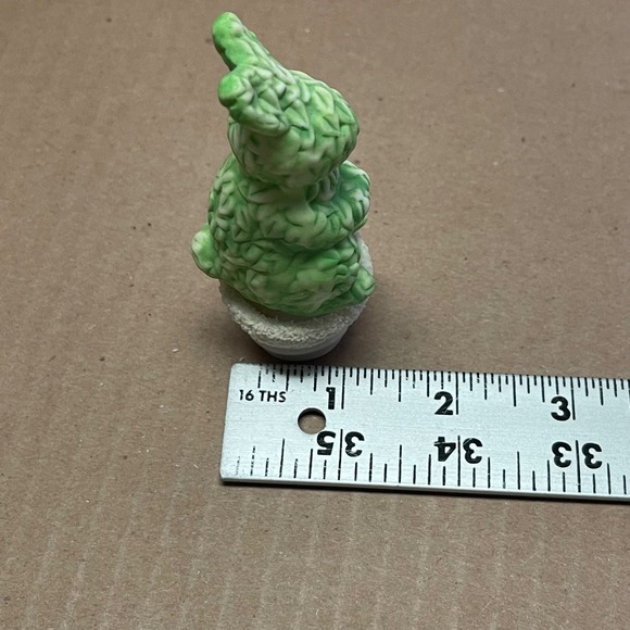 Vintage Dept. 56 Snowbunnies Just A Little Off The Top Set Hedge Trimming No Box - Picture 13 of 16